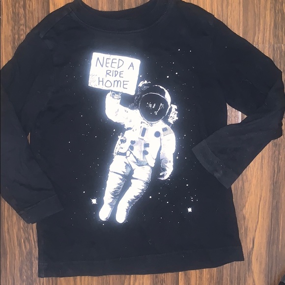 Size 4T Lot of short and long sleeve tees - Picture 6 of 7